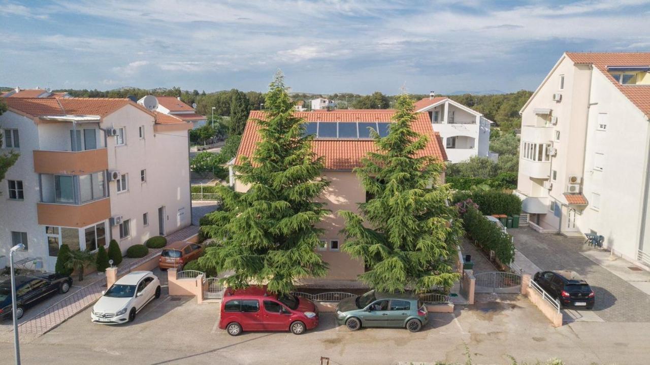 Apartmani Nedoklan Срима Екстериор снимка