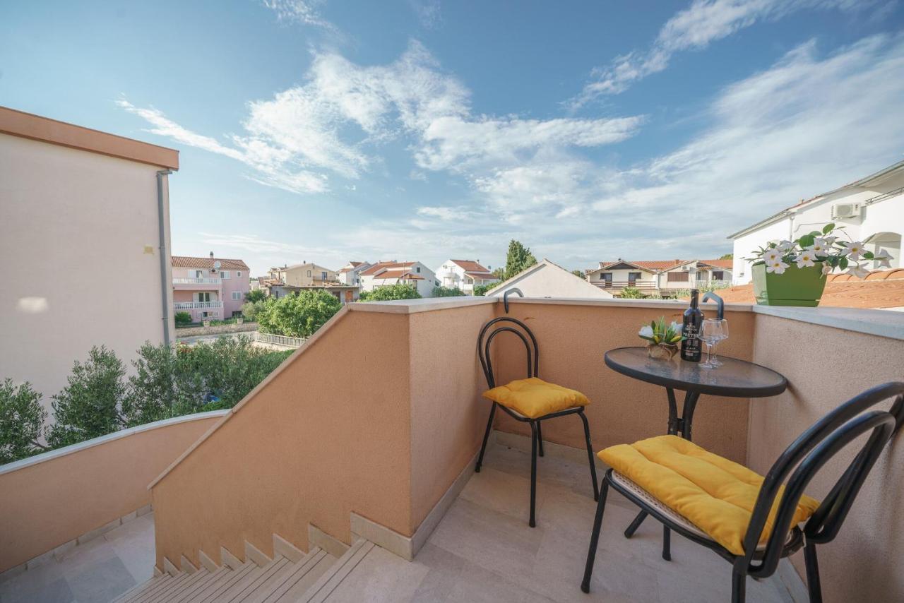 Apartmani Nedoklan Срима Екстериор снимка