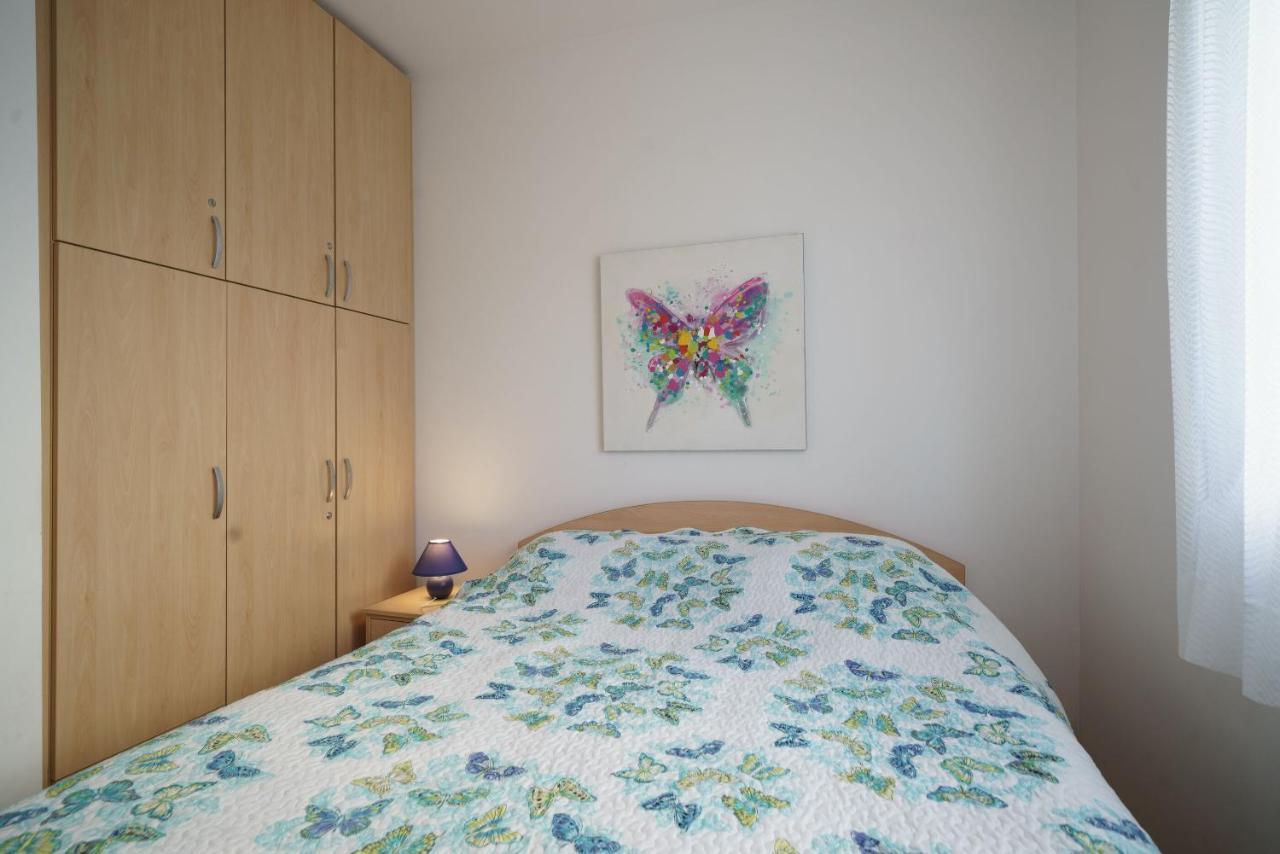 Apartmani Nedoklan Срима Екстериор снимка