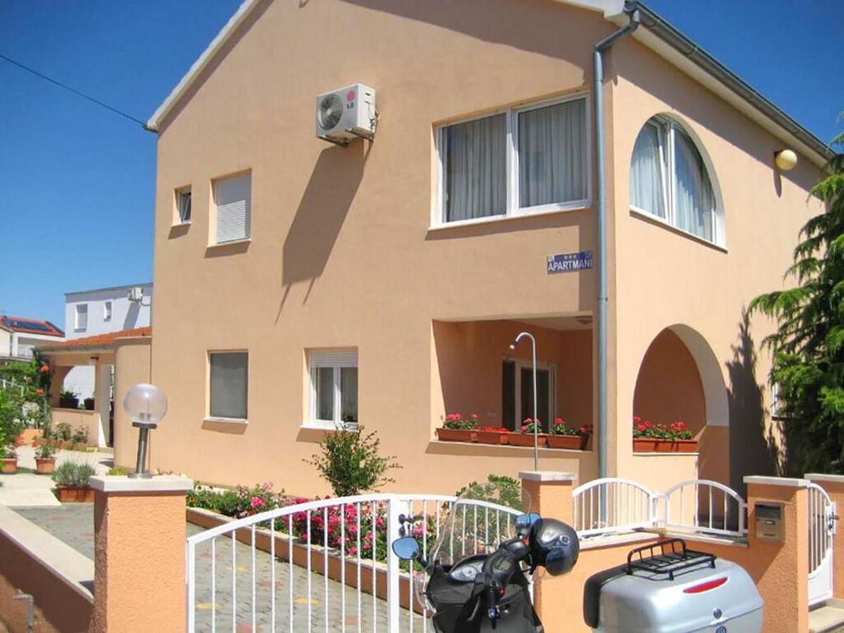 Apartmani Nedoklan Срима Екстериор снимка