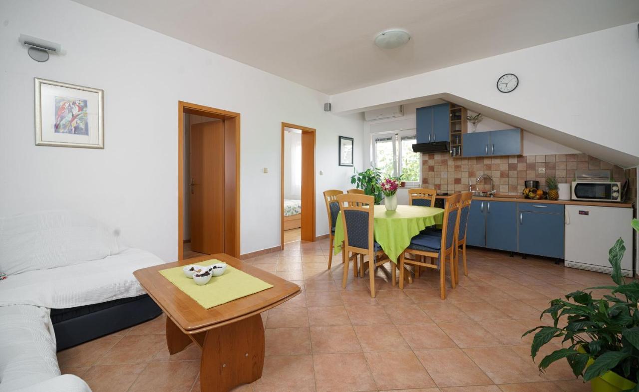 Apartmani Nedoklan Срима Екстериор снимка