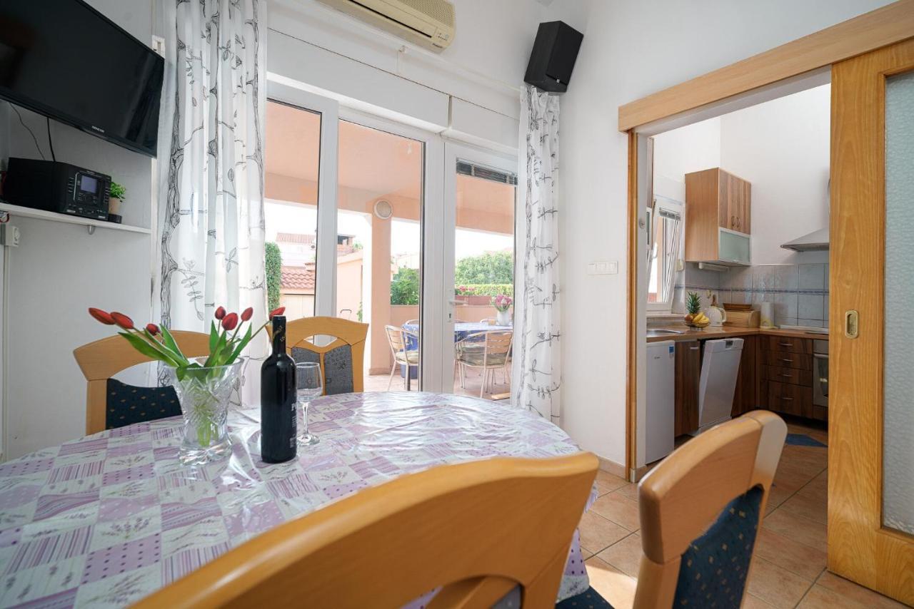 Apartmani Nedoklan Срима Екстериор снимка