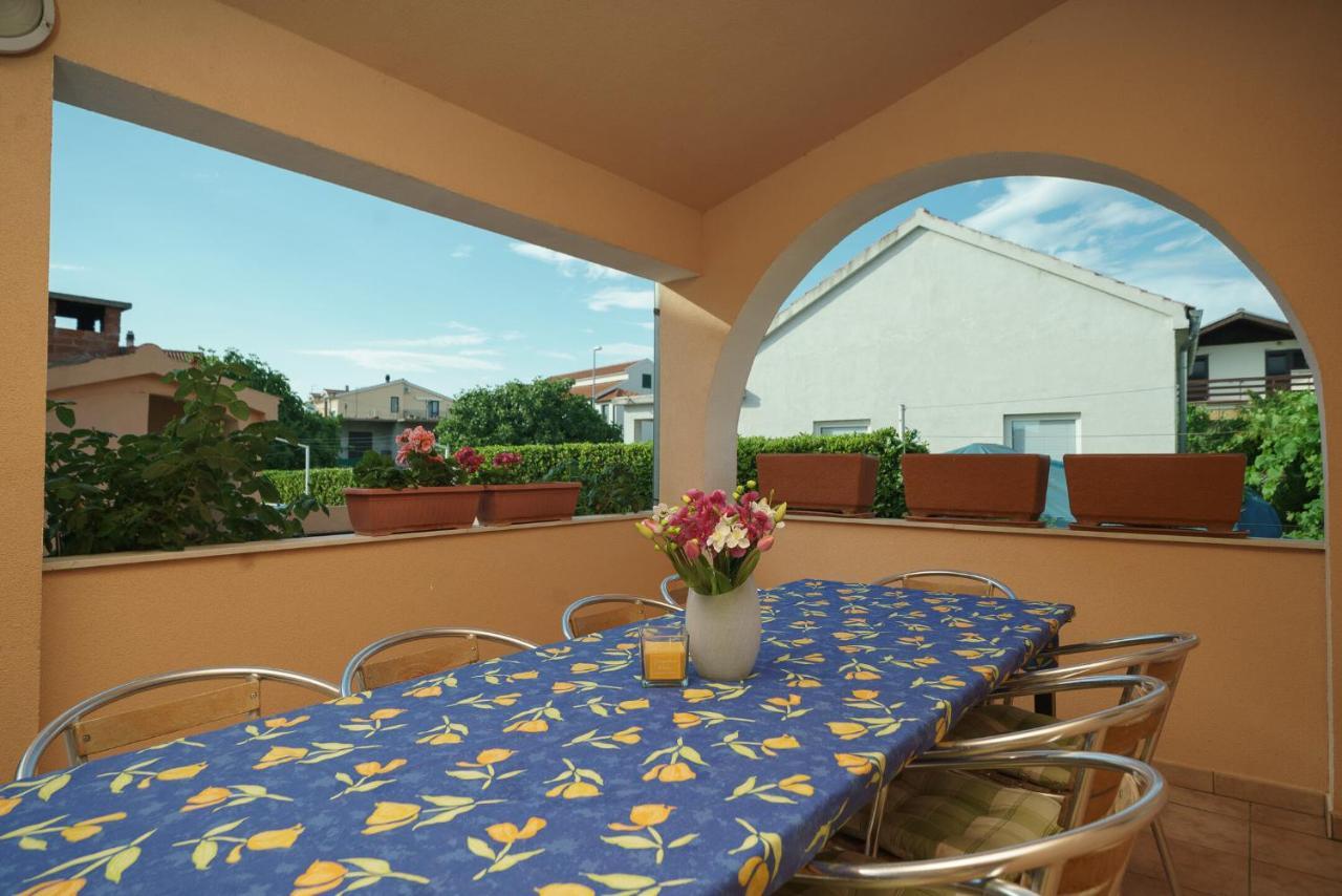 Apartmani Nedoklan Срима Екстериор снимка